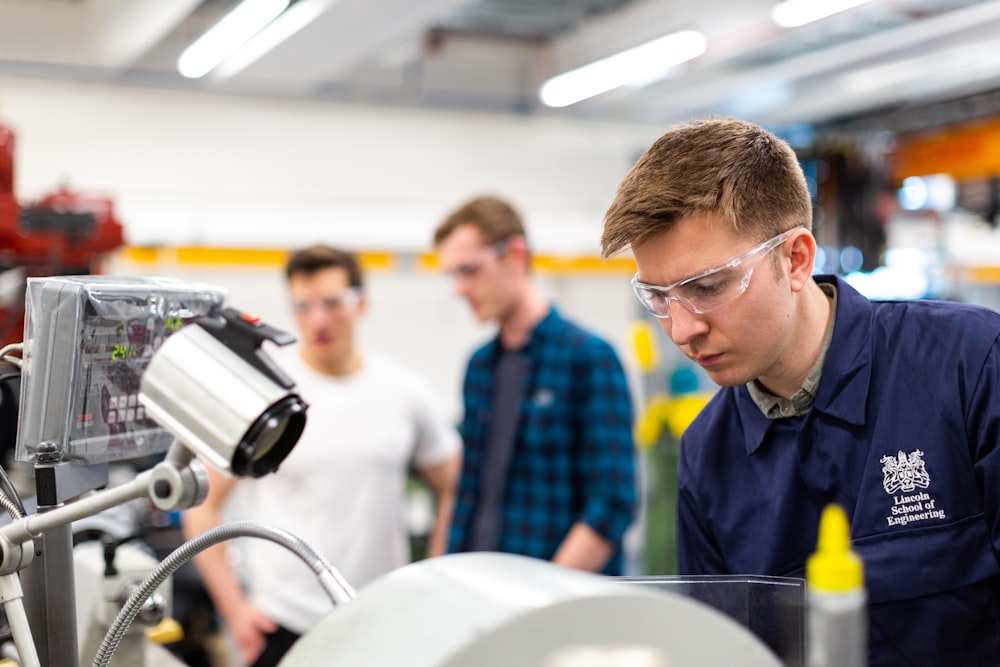 Manufacturing & Industry 4.0